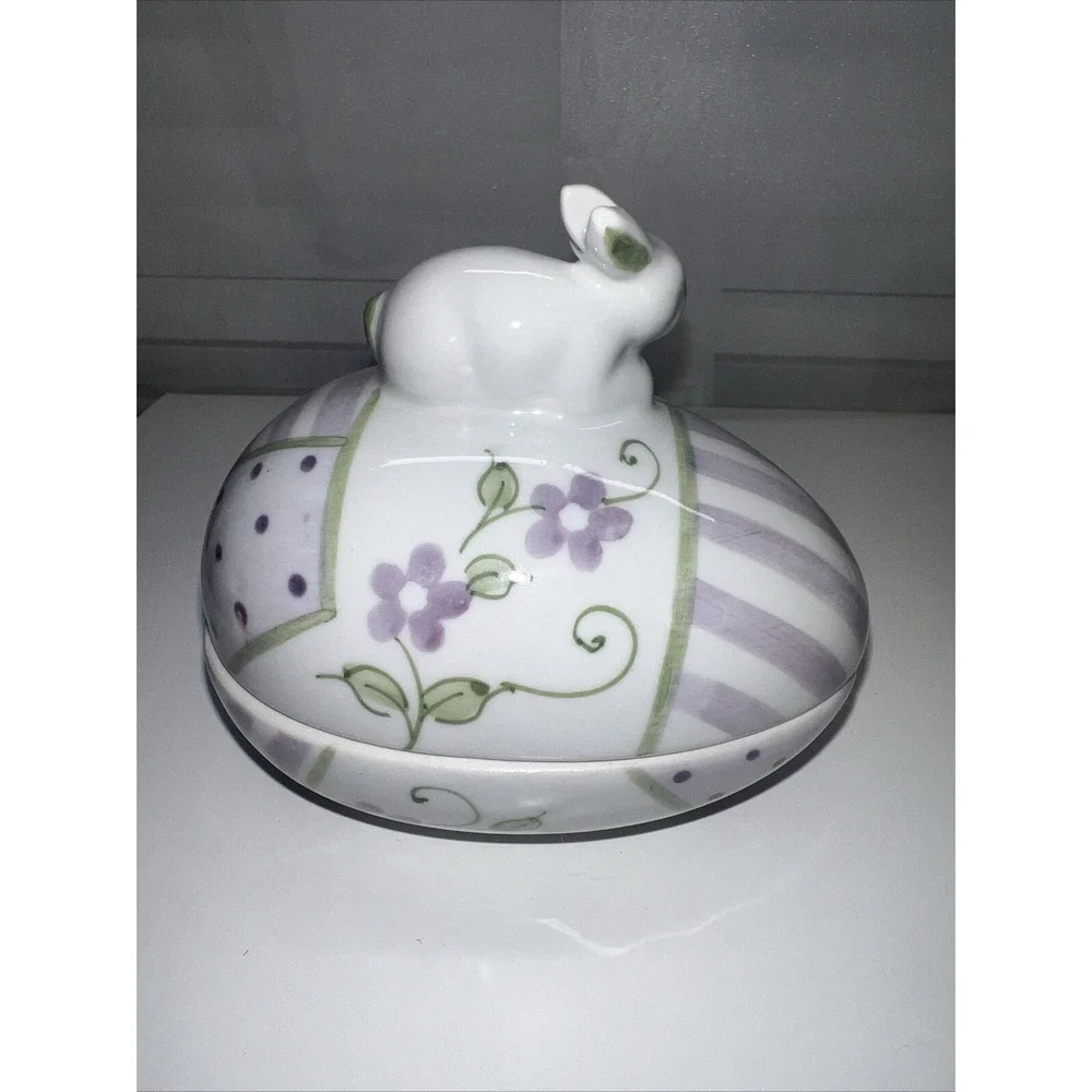 2 Piece Hand painted‎ Rabbit & Pansies Flower Trinket Dish w/ Lid